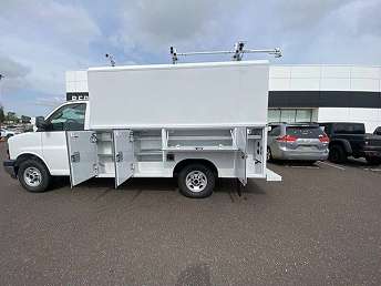 2025 GMC Savana 3500 