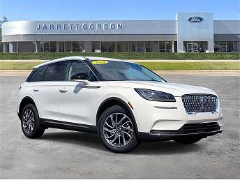 White Lincoln Corsair SUV 2021