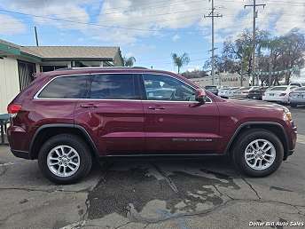 2019 Jeep Grand Cherokee Laredo 