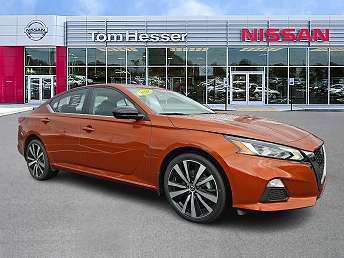 2022 Nissan Altima SR 