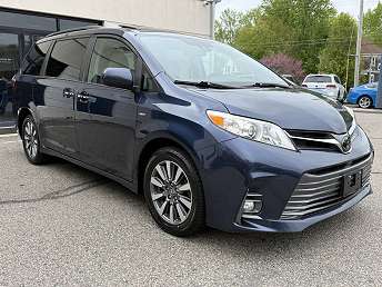 2020 Toyota Sienna XLE 