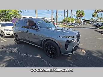 2024 BMW X7 M60i 