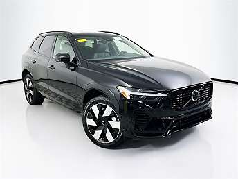 2025 Volvo XC60 T8 Plus 