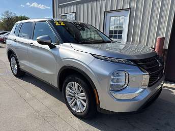 Used 2022 Mitsubishi Outlander ES for Sale Near Me - CARFAX