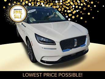 White Lincoln Corsair SUV 2022