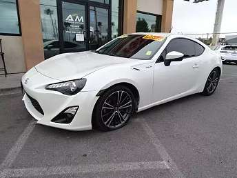White Scion FR-S Coupe 2014
