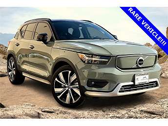 2022 Volvo XC40 P8 Plus 