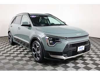 Green Kia Niro SX Touring 2023