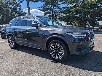2021 Volvo XC90 T5 Momentum 