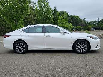 2021 Lexus ES  