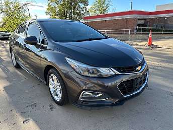 Gray Chevrolet Cruze Sedan 2017