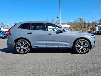 2022 Volvo XC60 B5 Inscription 