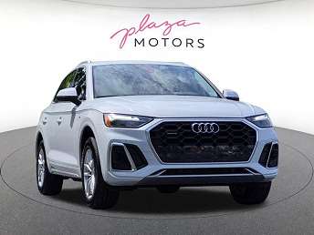 White Audi Q5 SUV 2023