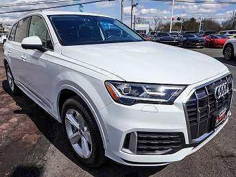 2023 Audi Q7 Premium 