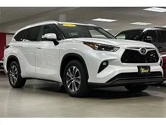 2025 Toyota Highlander XLE