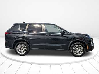Used 2022 Mitsubishi Outlander ES for Sale Near Me - CARFAX