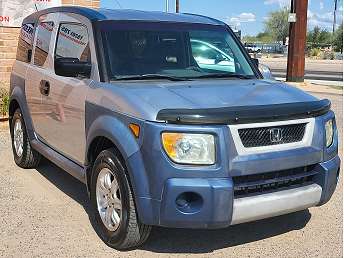 Silver Honda Element EX 2006