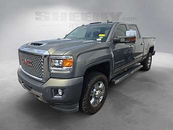 Gray Sierra 3500HD Pickup 2017