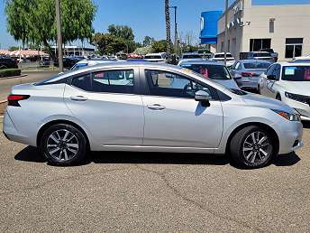 2021 Nissan Versa SV 