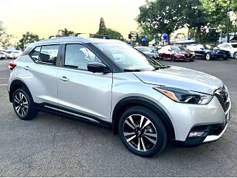 2019 Nissan Kicks SR 
