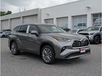 New 2025 Toyota Highlander Platinum