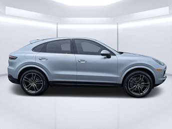 2021 Porsche Cayenne  