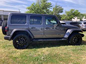 2025 Jeep Wrangler Sahara 4xe 