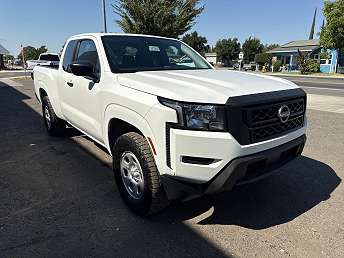 2023 Nissan Frontier S 