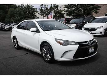 2017 Toyota Camry SE 