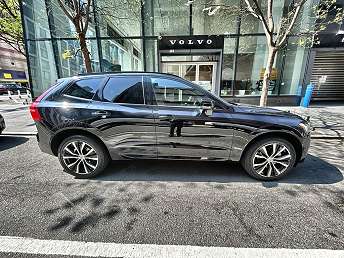 2024 Volvo XC60 B5 Plus 