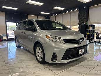 2019 Toyota Sienna L 