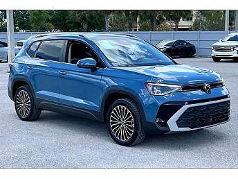 2025 Volkswagen Taos SE 