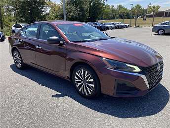 2024 Nissan Altima SV 