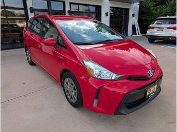 2016 Toyota Prius v Four 