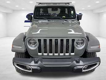 Gray Jeep Wrangler SUV 2021