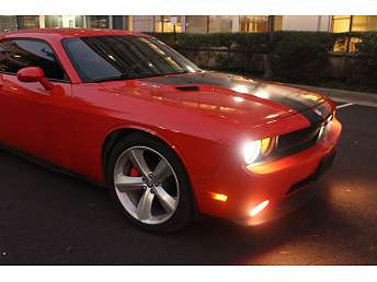 1:43 2008 DODGE Challenger SRT-8 Violet (Plum Crazy) Norev 950031 EUR 60,00 - FR
