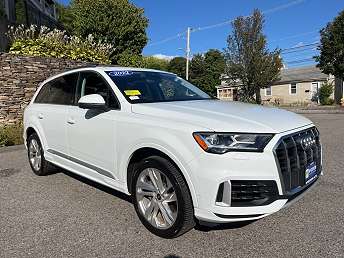 2022 Audi Q7 Premium Plus 