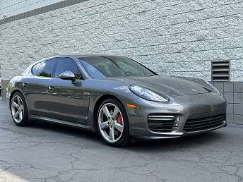 2016 Porsche Panamera GTS 