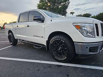 2019 Nissan Titan SV 