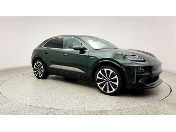 2024 Porsche Macan Turbo 