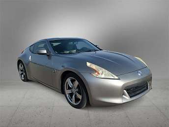 Gray Nissan Z 370Z 2009