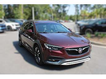 Red Buick Regal Wagon 2018