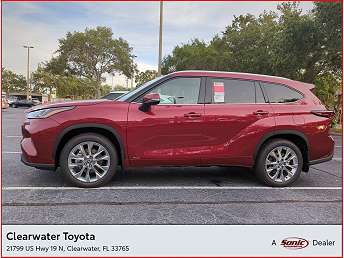 New 2025 Toyota Highlander Limited