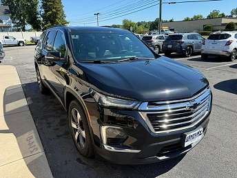 Black 2022 Chevrolet Traverse SUV