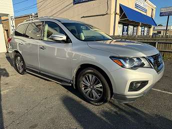 2019 Nissan Pathfinder SV 