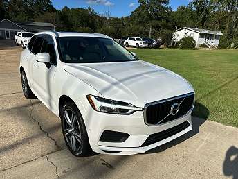 2018 Volvo XC60 T5 Momentum 