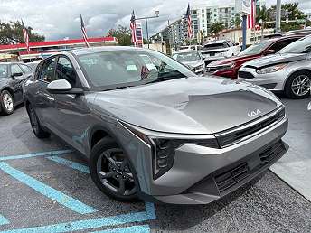 2025 Kia K4 LX 