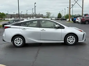 2019 Toyota Prius LE