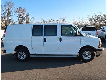 2022 GMC Savana 2500 