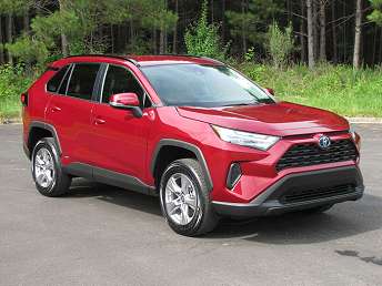 2024 Toyota RAV4 LE 